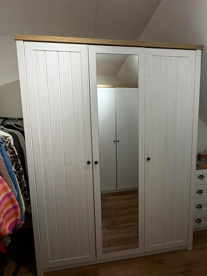 Marksel kledingkast Jysk, Huis en Inrichting, Kasten | Kledingkasten, Zo goed als nieuw, 200 cm of meer, 150 tot 200 cm, 50 tot 75 cm