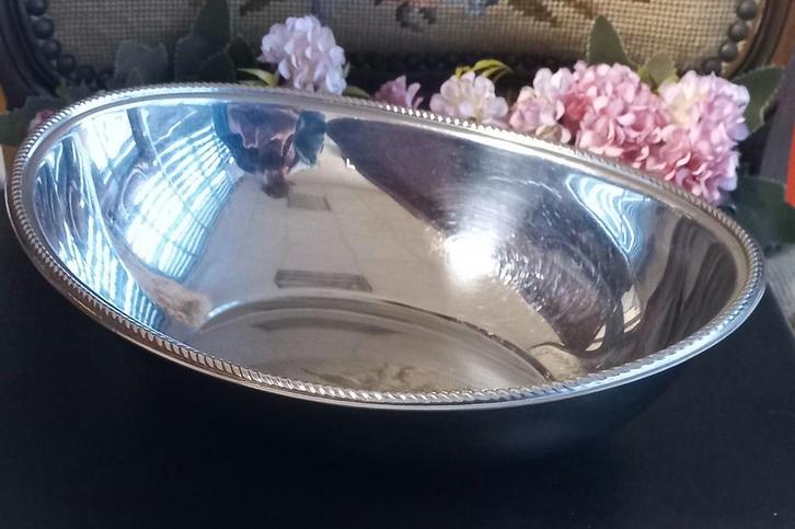 Leuke vintage broodschaal/fruitschaal, zilverkleurig, Alessi, Antiek en Kunst, Curiosa en Brocante, Ophalen of Verzenden