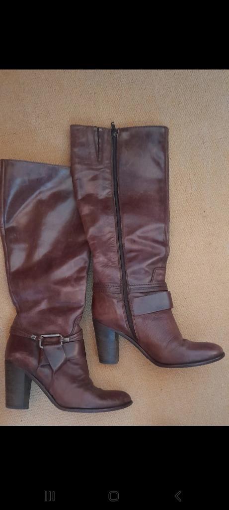 leren laarzen bruin -Lavorazione-, Kleding | Dames, Schoenen, Zo goed als nieuw, Hoge laarzen, Bruin, Ophalen of Verzenden