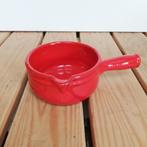 Rood sausschaaltje met handvat, Ophalen of Verzenden, Effen, Aardewerk, Schaal of Schalen