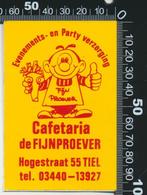 Sticker: Cafetaria De Fijnproever - Tiel (2), Ophalen of Verzenden, Zo goed als nieuw, Bedrijf of Vereniging