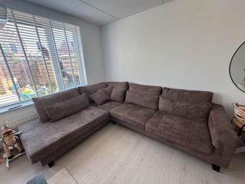 Taupe Hoekbank - Ruim & Comfortabel beschikbaar voor biedingen