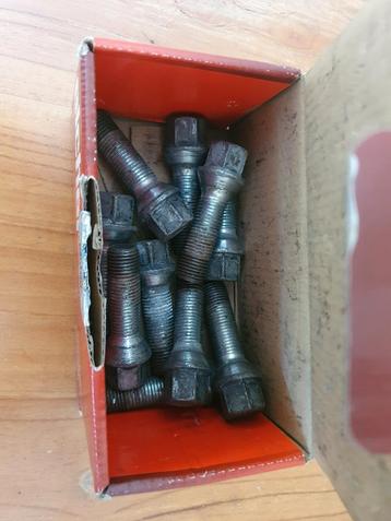 Wielbouten M14 x 1.5 conisch verlengd 40mm  beschikbaar voor biedingen