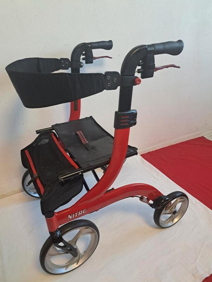 Rollator lichtgewicht Drive Nitro Opvouwbaar
Weggewerkte, Diversen, Rollators, Zo goed als nieuw, Ophalen