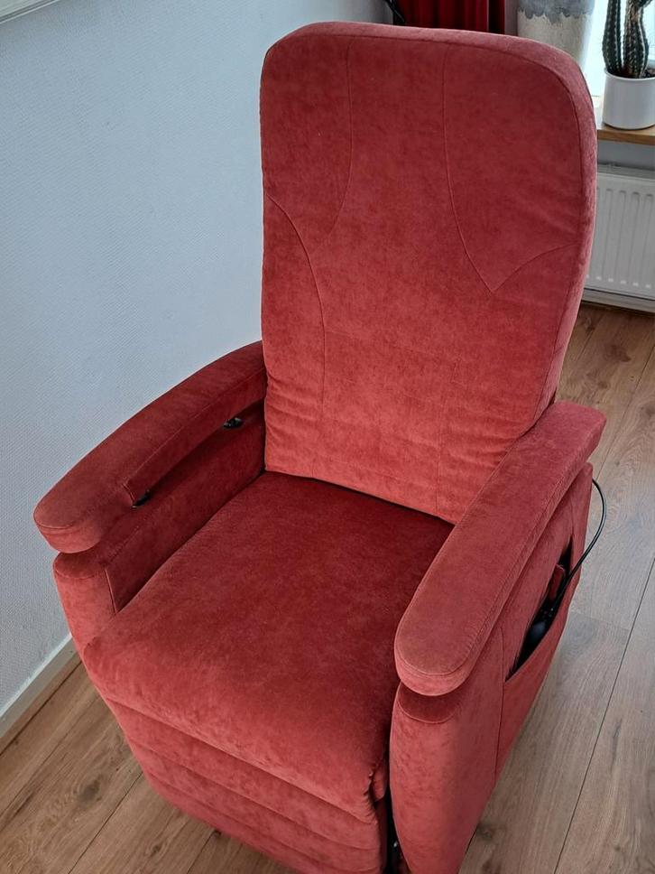 Nieuw - Sta-op Stoel - Brede Zitting, Huis en Inrichting, Fauteuils, Nieuw, Stof, 50 tot 75 cm, 75 tot 100 cm, Ophalen