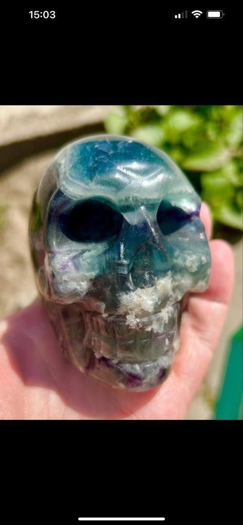 Fluoriet Skull met Bloemagaat, Sieraden, Tassen en Uiterlijk, Edelstenen, Ophalen of Verzenden