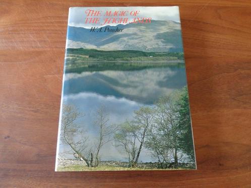 The Magic of The Highlands - W.A. Poucher, Boeken, Reisverhalen, Zo goed als nieuw, Europa, Ophalen of Verzenden