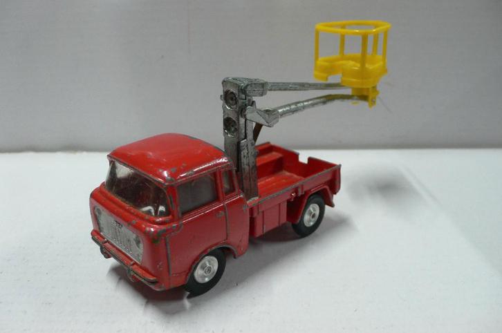 jeep fwd - hoogwerker - corgi toys- 1e serie 1/43-org. lak, Hobby en Vrije tijd, Modelauto's | 1:43, Gebruikt, Bus of Vrachtwagen