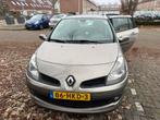 Renault Clio 1.5 DCI 76KW Estate 2009 Beige, 4 cilinders, 1210 kg, Beige, Origineel Nederlands