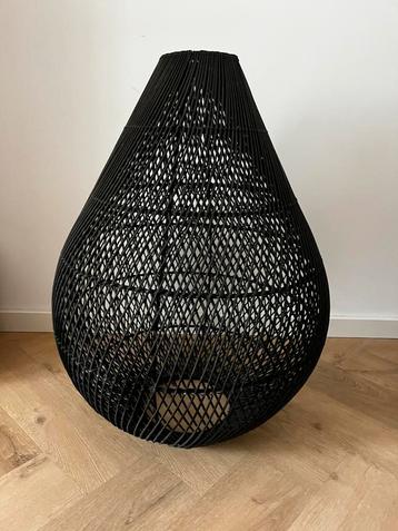 Grote zwart rieten lampenkap 80 cm hoog x 60 cm dia Japandi beschikbaar voor biedingen