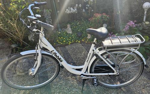 Halfords Lifebike elektrische fiets (wit), Fietsen en Brommers, Elektrische fietsen, Gebruikt, Overige merken, 51 tot 55 cm, 30 tot 50 km per accu