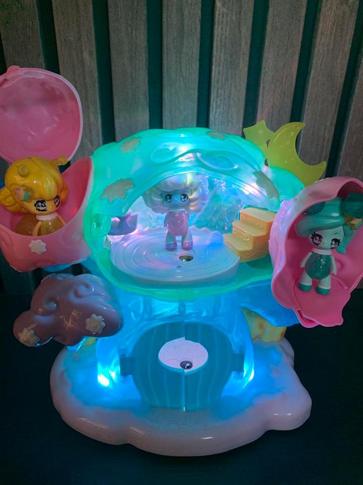 Glimmies boomhuis met licht en 4 poppetjes, Kinderen en Baby's, Speelgoed | My Little Pony, Zo goed als nieuw, Ophalen of Verzenden