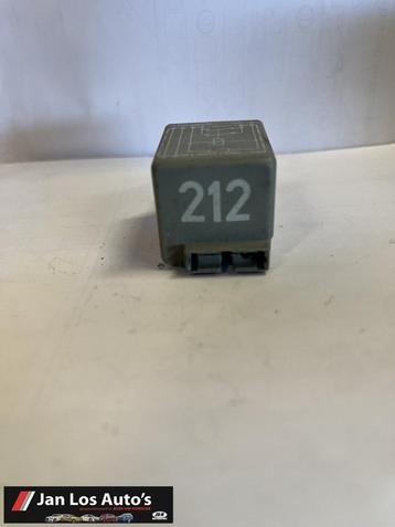Brandstofpomp relais 212 Audi 443951253E beschikbaar voor biedingen