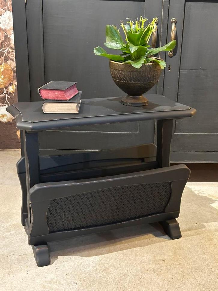 Brocante lectuurbak - krantenbak - zwart, Huis en Inrichting, Woonaccessoires | Krantenbakken en Lectuurbakken, Zo goed als nieuw