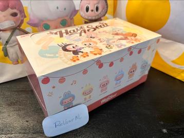 POPMART - Have a Seat - The Monsters Labubu BIG BOX la bubu beschikbaar voor biedingen