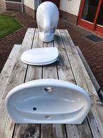 Toilet met zitting en fonteintje., Huis en Inrichting, Ophalen