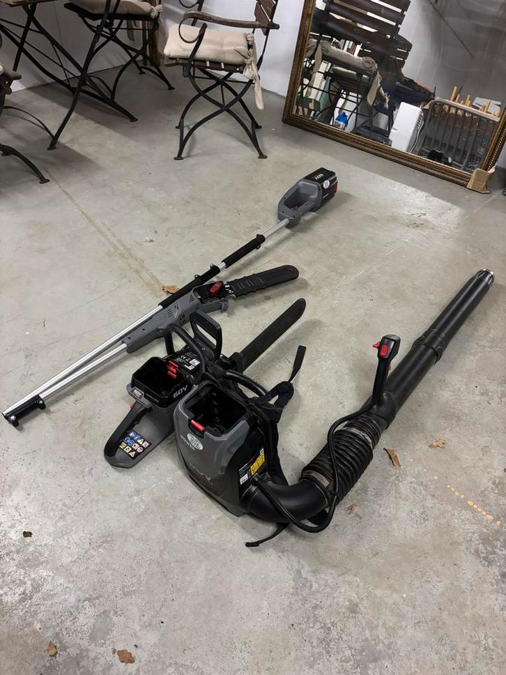 Powerworks 60V accu Tuingereedschap Set, Tuin en Terras, Bladblazers, Gebruikt, Handgedragen, Accu, Ophalen of Verzenden