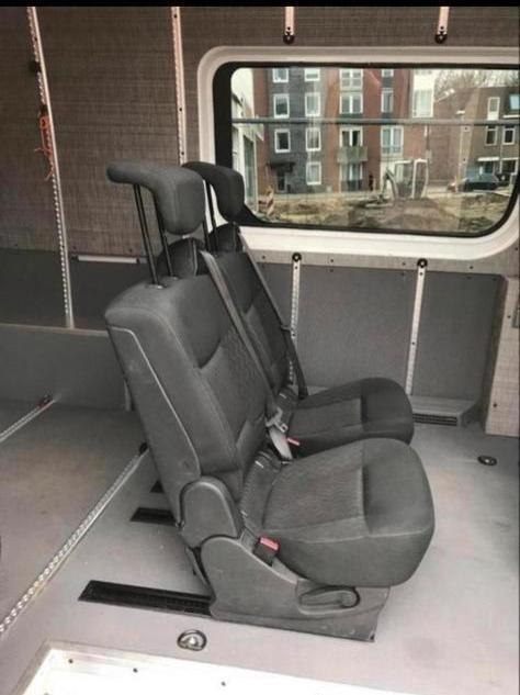 2 zwart stoffen stoelen 3p gordel zelfbouwcamper bus oldtime, Auto-onderdelen, Interieur en Bekleding, Gebruikt, Ophalen of Verzenden