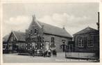 Nieuw Helvoet, Raadhuis en School. 4835, Verzenden, 1920 tot 1940, Gelopen, Zuid-Holland