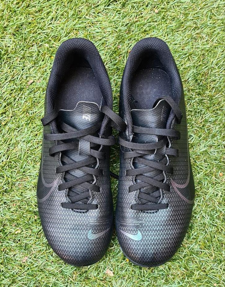 Nieuwe Nike Mercurial Voetbalschoenen Maat 35.5, Kinderen en Baby's, Kinderkleding | Schoenen en Sokken, Nieuw, Sportschoenen
