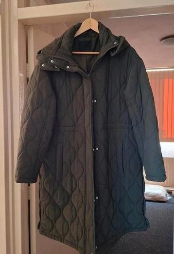 Nieuwe winterjas van C&A  beschikbaar voor biedingen