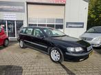 Volvo V70 2.4 Comfort Line NAVI TREKHAAK, Auto's, Beige, Leder en Stof, Zwart, 2435 cc
