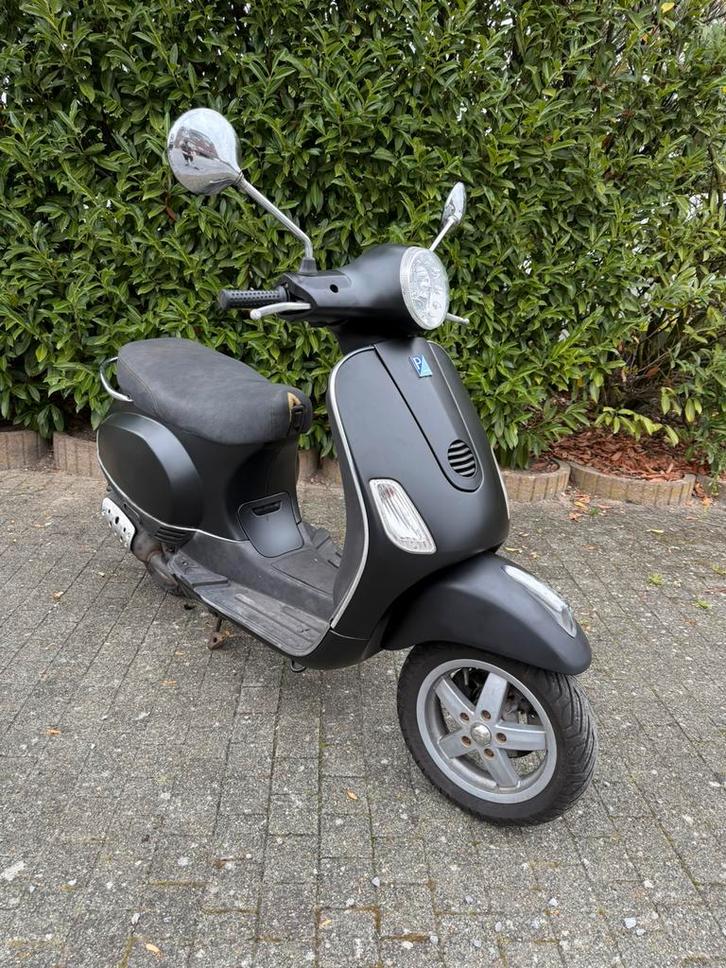 Vespa LX 50cc 2t Brom, Fietsen en Brommers, Scooters | Vespa, Zo goed als nieuw, Vespa LX, Ophalen