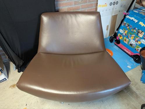 Bruin lederen fauteuil, Huis en Inrichting, Fauteuils, Gebruikt, 50 tot 75 cm, Minder dan 75 cm, Ophalen