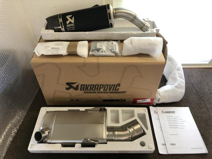 Akrapovic uitlaatsysteem uitlaat Yamaha MT-09 MT09 2021-2023, Motoren, Onderdelen | Yamaha, Nieuw, Verzenden