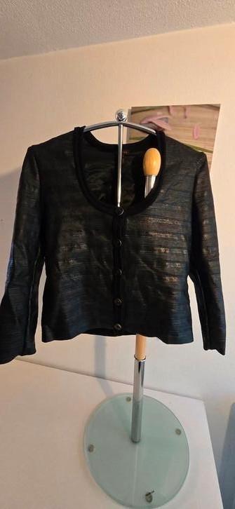 Escada dames jas zgan 40 beschikbaar voor biedingen