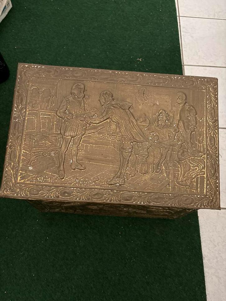 Antieke Koperen kistmet Historische Scène, Antiek en Kunst, Antiek | Koper en Brons, Koper, Ophalen