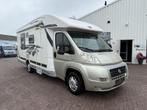 McLouis Yearling Queensbed hefbed 2010, Caravans en Kamperen, Campers, Bedrijf, Half-integraal, McLouis, Tot en met 4