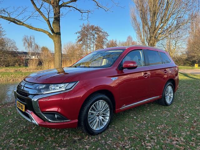 Mitsubishi Outlander 2.4 PHEV Pure+, Auto's, Mitsubishi, Bedrijf, Te koop, Outlander, 4x4, ABS, Achteruitrijcamera, Airbags, Airconditioning