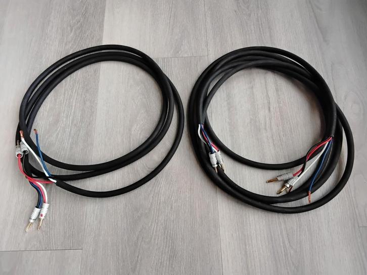 RU-Connected Bi-Wiring Luidsprekerkabel - 4m & 2.7m, Audio, Tv en Foto, Audiokabels en Televisiekabels, Luidsprekerkabel, 2 tot 5 meter