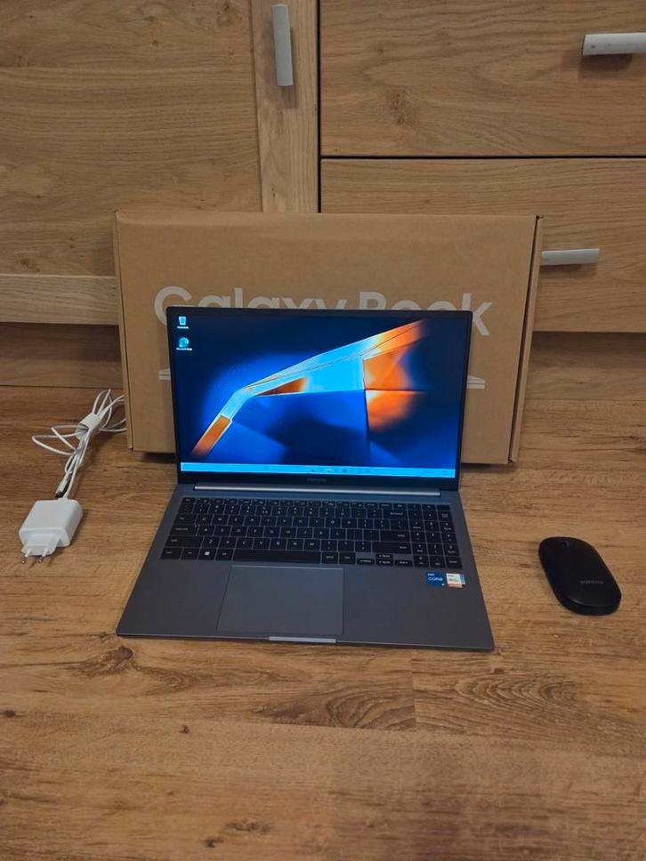 Samsung Galaxy Book4, 15.6, Intel Core i5, 16GB RAM 512 SSD, Computers en Software, Windows Laptops, Zo goed als nieuw, 15 inch
