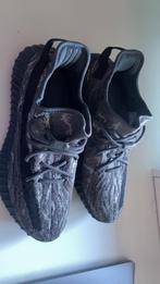 Yeezy 350 v2 Mx grey, Ophalen of Verzenden, Zo goed als nieuw, Sneakers of Gympen, Overige kleuren
