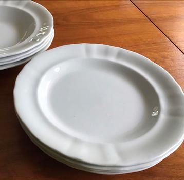 Grote platte en diepe borden 2x4 Wellington P.Regout antiek beschikbaar voor biedingen