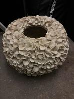 Creme hortensia vaas Light & Living, Huis en Inrichting, Woonaccessoires | Vazen, Ophalen of Verzenden, Zo goed als nieuw, Overige kleuren