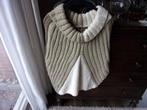 PONCHO MET COL HANDGEBREID EN  MOOIE KLEURCOMBINATIE, Kleding | Dames, Ophalen, Zo goed als nieuw, Maat 42/44 (L)