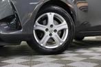 Toyota Yaris 1.5 Hybrid Design NAVI CAMERA CLIMA BT '17, Auto's, Gebruikt, Zwart, 4 cilinders, Origineel Nederlands