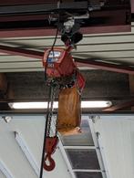 Elektrische takel 2 ton, black bear YSE 200, Doe-het-zelf en Verbouw, Lieren en Takels, Ophalen, Zo goed als nieuw