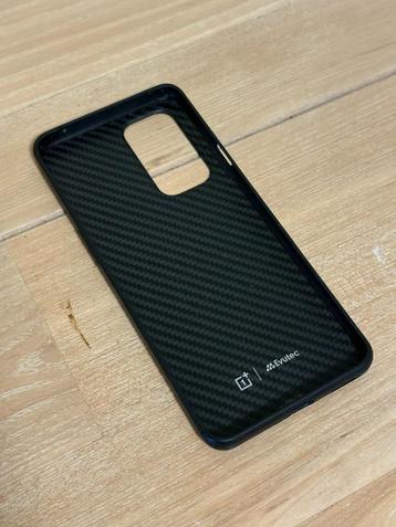 OnePlus 9 Pro - hoesjes (1 of 2 over te nemen) beschikbaar voor biedingen