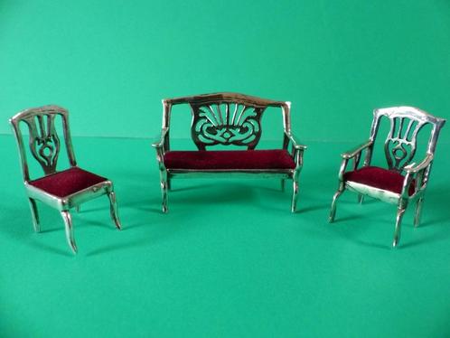 Mooi Zilveren Bankstel- Bankje met 2 Stoelen - Miniatuur, Antiek en Kunst, Antiek | Goud en Zilver, Verzenden