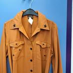 Colourful Rebel cognac bruine jurk + zwarte sterren M 46509, Kleding | Dames, Jurken, Maat 38/40 (M), Colourful Rebel, Bruin, .
