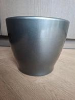 Grote binnen bloempot, grijs metallic., Tuin en Terras, Bloempotten, Rond, Binnen, Ophalen of Verzenden, Aardewerk