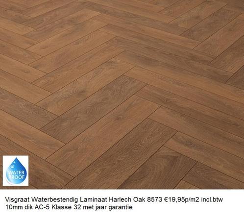 Waterbestendig Visgraat Laminaat Oak Harlech 10mm €19,95m2, Huis en Inrichting, Stoffering | Vloerbedekking, Nieuw, Laminaat, Bruin