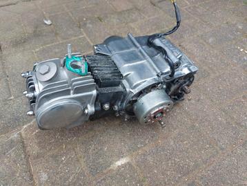 124cc 4 takt motorblok Honda 12v CDI WERKEND