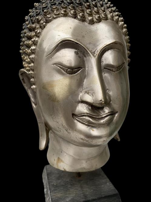 Brons Verzilverd Sukothai boeddha hoofd beeld op sokkel, Huis en Inrichting, Woonaccessoires | Boeddhabeelden, Gebruikt, Ophalen of Verzenden