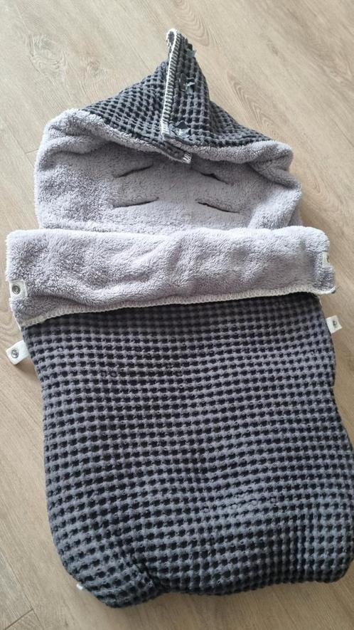 Koeka voetenzak grijs, Kinderen en Baby's, Dekens, Slaapzakjes en Inbakerproducten, Zo goed als nieuw, Overige typen, Ophalen of Verzenden