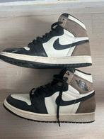 NIKE AIR JORDAN 1 HIGH DARK MOCHA, Kleding | Heren, Schoenen, Ophalen, Bruin, Sneakers of Gympen, Gedragen